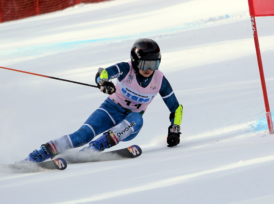 第101回全日本スキー選手権大会アルペン競技技術系種目 25日・オンヨネ 