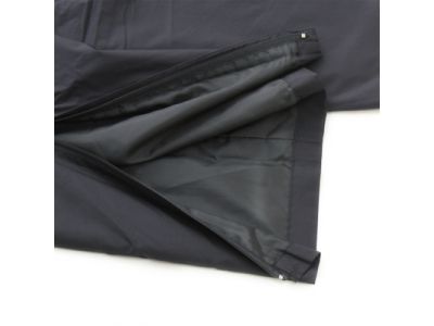 靴を履いたままでも着脱を可能にします。