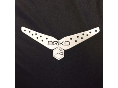 夜間走行時の安全を考慮し、再帰反射ロゴを配置。