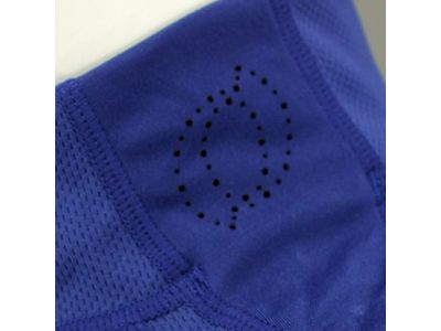 ネックの部分にレーザーパンチング加工によるオーバルマーク。