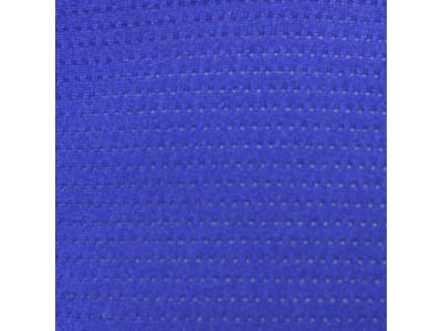 ストレッチ機能を持った通気性の良い生地を採用しました。