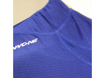 衿脇部分を別パーツにする事で首周りの収縮が容易になり着脱しやすく、首周りの違和感が軽減されます。