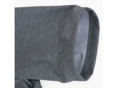 天然素材調でありながら吸汗速乾、熱線反射の機能素材