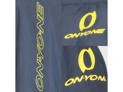 360℃　どこから見てもブランドロゴが見える配置