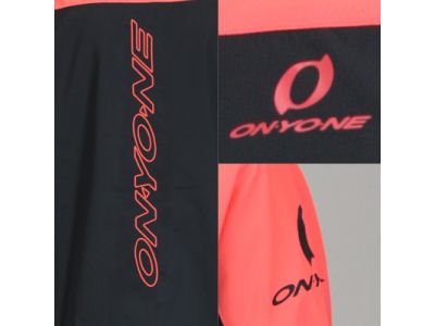 360℃　どこから見てもブランドロゴが見える配置