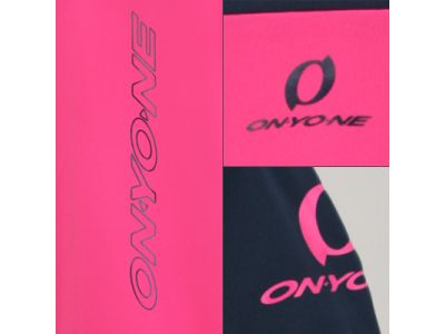 360℃　どこから見てもブランドロゴが見える配置