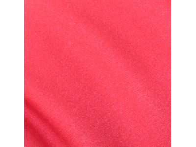 冷たい空気をシャットアウトする防風裏起毛ストレッチ素材を配置し、保温性を確保します。