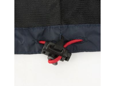 裾ゴムコードでサイズ調整可能