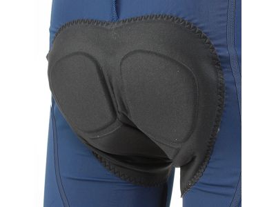 ３D立体構造で身体によりFITし、激しい動きにもストレスなくついてきます。また、表面生地は高機能素材を使用し快適性にも優れています。