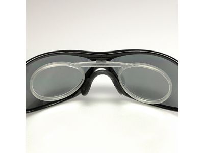 度付レンズを埋め込めるCLIP ON対応