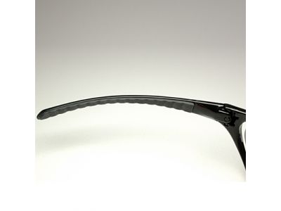 広範囲に滑り止めテンプルエンド搭載