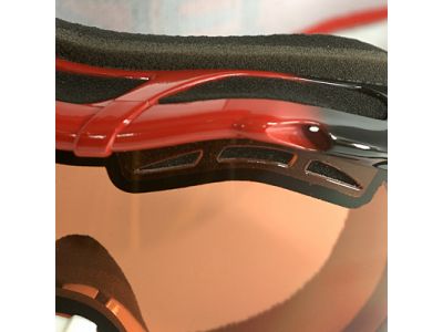 ベンチレーション付レンズ