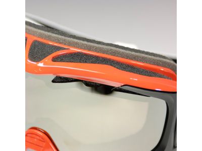 ベンチレーション搭載。