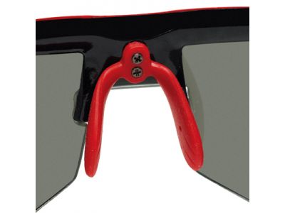 ゴム内にワイヤーが入っている為、自分にあったノーズ角度と高さへ調整可能です。