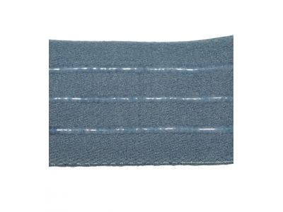 アクティブな動きのなかでもゴーグルがずれないようにストラップ裏面にシリコンが配置されています。