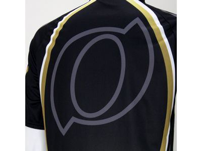 背面にオーバル　Bigプリントが入ります。