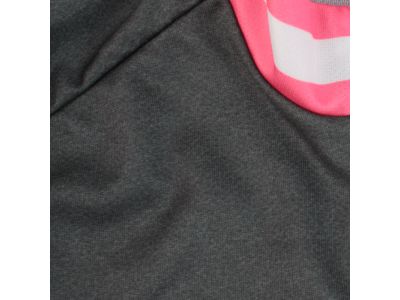 特殊な加工技術でニオイ成分のアンモニアガス、酢酸ガス、イソ吉草酸ガスを分解します。