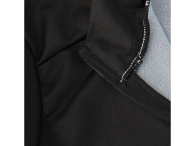 特殊な加工技術でニオイ成分のアンモニアガス、酢酸ガス、イソ吉草酸ガスを分解します。