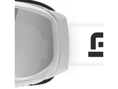 フレーム外枠に取り付けられた可動パーツ。ヘルメットとの併用時に高いフィット性を実現。