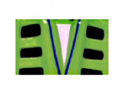 視認性の高い再帰反射材を配置。