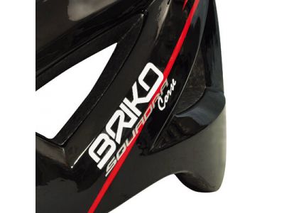 後頭部の安全を確保する事を目的として特殊な形状を採用しています。