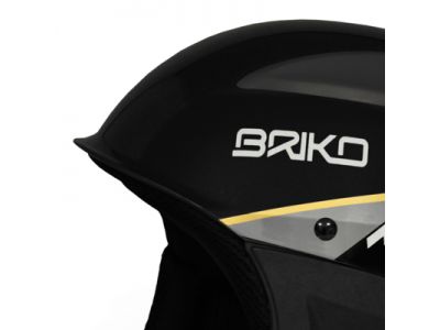 前頭部先がツバ形状になっており、ゴーグル内に雪や雨の侵入するのを軽減してくれる。