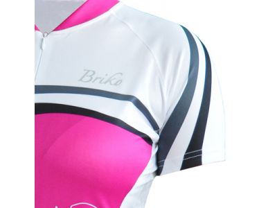 ストレッチ機能を持ったメッシュ素材を採用。