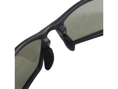 角度調整が可能なノーズアジャスト機能搭載。