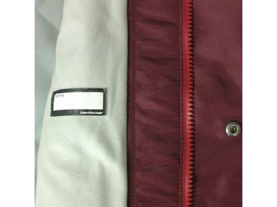 左内側に個人ネーム記入が可能です。