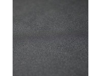 高密度ニット素材で多少の防風性があります。