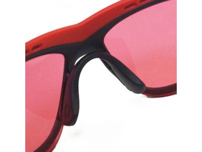 角度調整が可能なノーズアジャスト機能搭載。