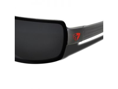 ヒンジにバネ性をもたせてフレキシブルな構造。衝撃や開閉などの負荷がフロントにかかりにくいという効果がある。