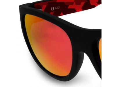 マットカラーのフレームで柔らかなタッチが特徴。