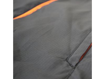 防風・撥水加工を施した素材。