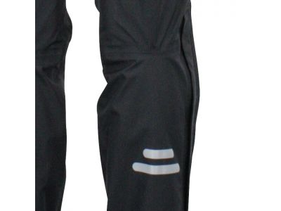 裾ファスナーの位置を従来の位置から上げる事により、簡易的に裾上げ対応可能。市販の裾上げテープで簡単対応。