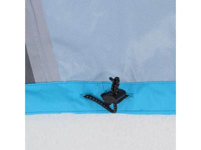 裾アジャスターコード：ジャケット裾の調整が可能。裾をフィットさせることで雨や風の侵入を軽減。