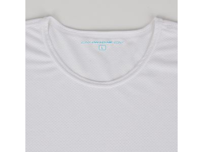 首元にストレスを感じさせない仕様