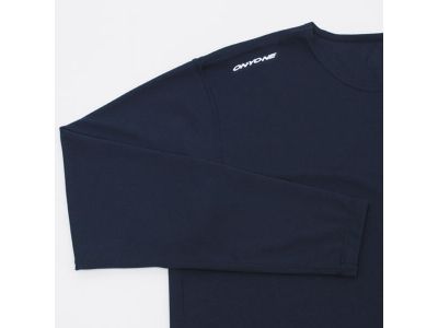 肘かた袖にかけて細くなり、袖口にバタツキを軽減します。