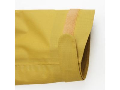 着用の状況に合わせて袖口のフィット性を調整可能。