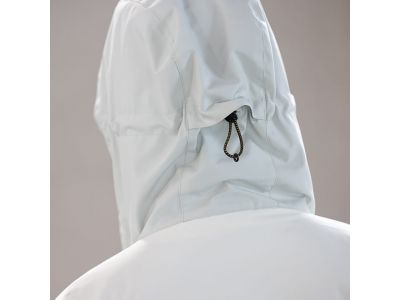 フード横の調整が可能。