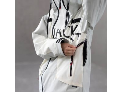 ウェア内の熱を逃がすベンチレーションを脇下に装備