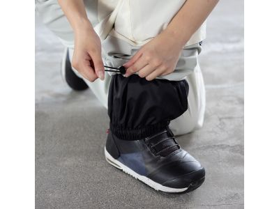 足口のサイズを調節できるコード。