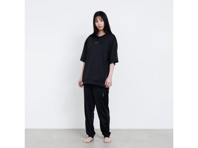 BLACK(009)_モデル身長：165cm/着用サイズ：Ｌ