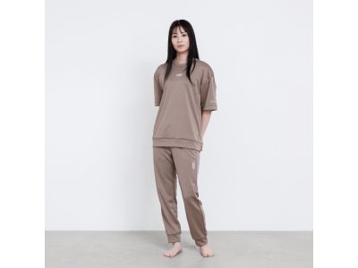 G.BROWN(238)_モデル身長：165cm/着用サイズ：S