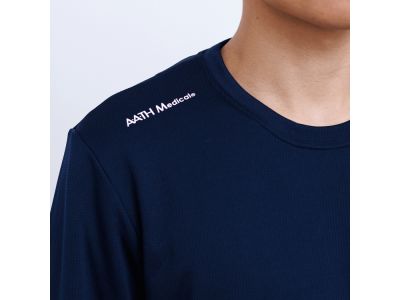 右肩ブランドロゴ