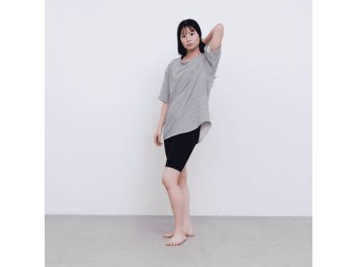 BLACK(009)_モデル身長：165cm/着用サイズ：M